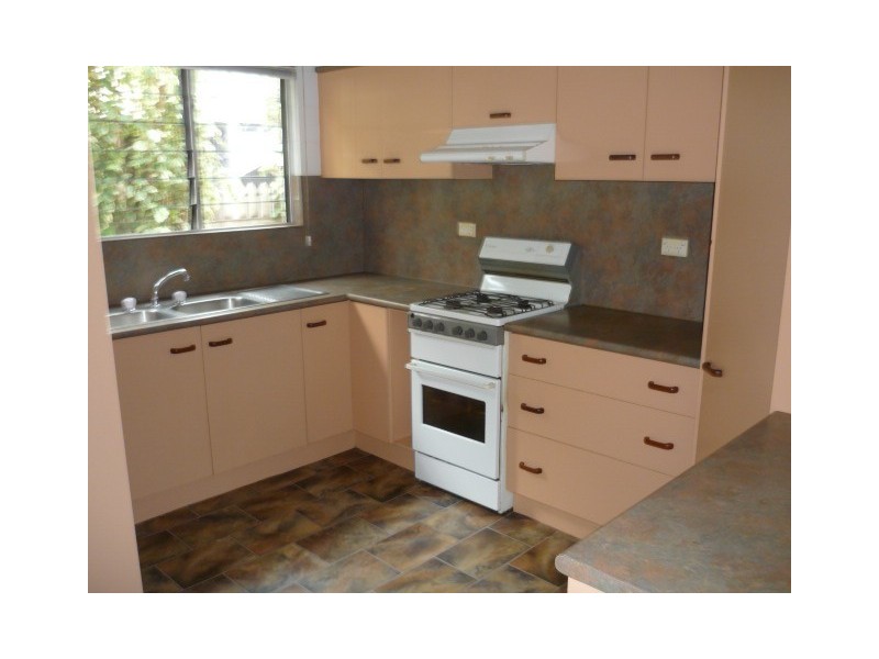 28 Tenth Avenue, Railway Estate QLD 4810