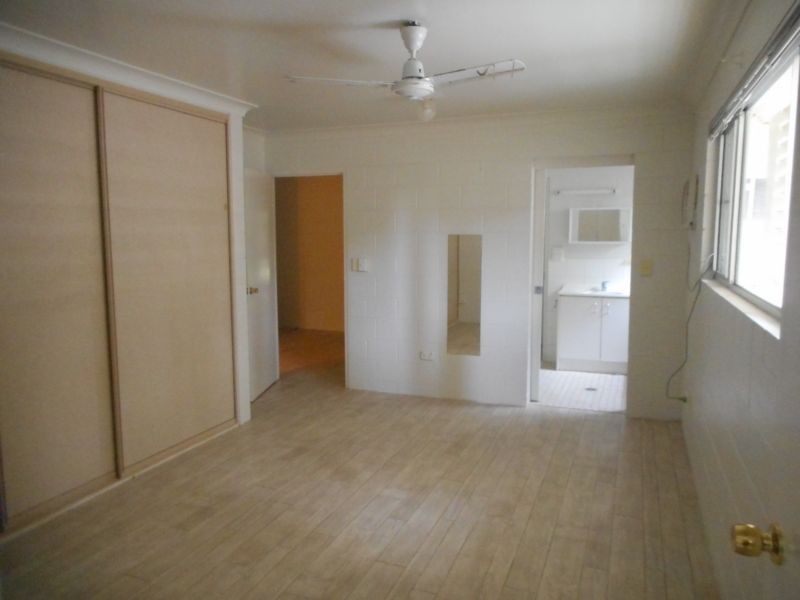 28 Tenth Avenue, Railway Estate QLD 4810