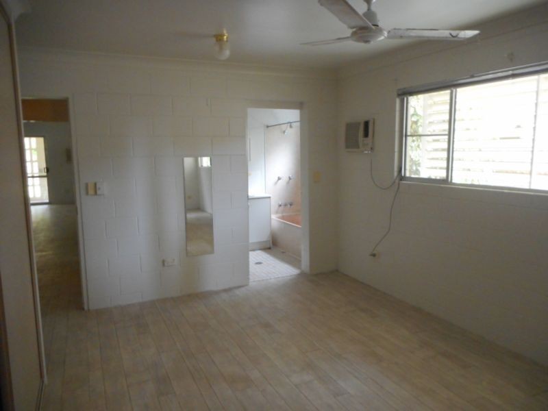 28 Tenth Avenue, Railway Estate QLD 4810