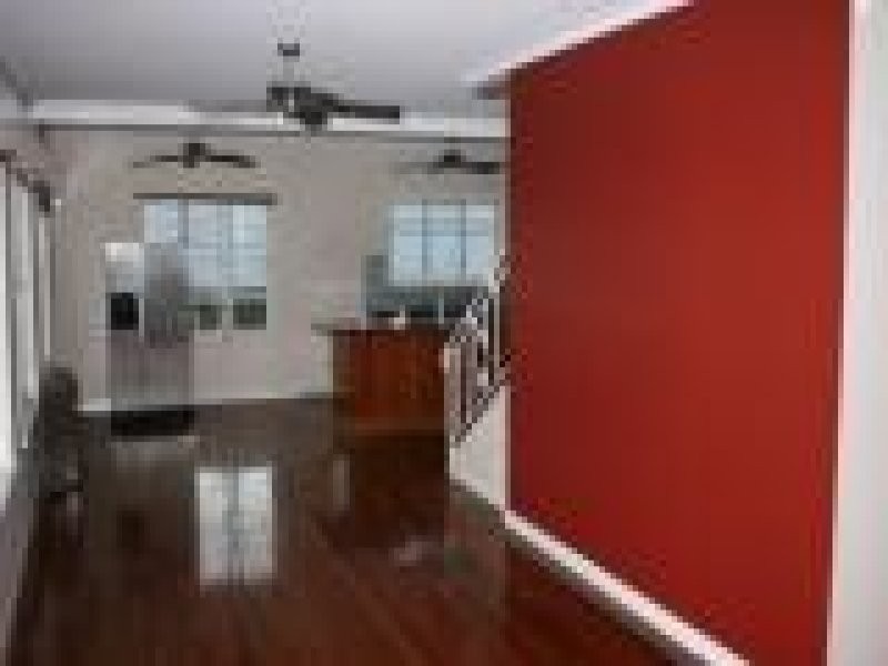 22 Gilbert Crescent, North Ward QLD 4810