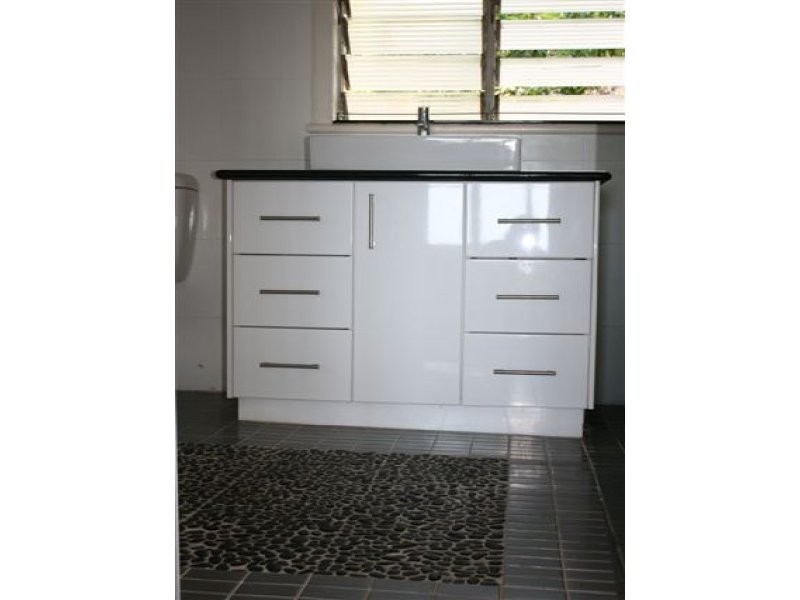 22 Gilbert Crescent, North Ward QLD 4810