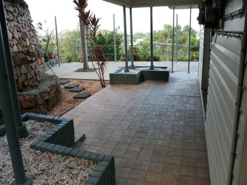 22 Gilbert Crescent, North Ward QLD 4810