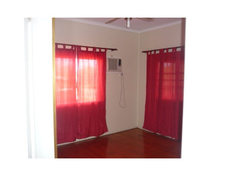 32 Tenth Avenue, Railway Estate QLD 4810