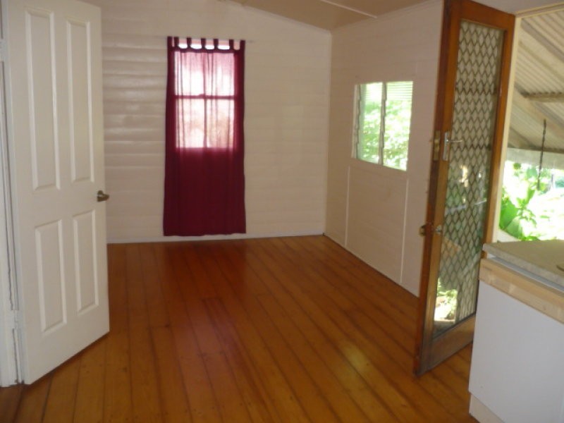 34 Flower Street, Railway Estate QLD 4810