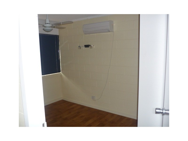 1/88 Eyre Street, North Ward QLD 4810