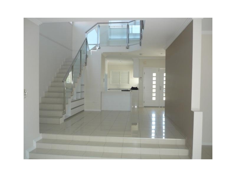 2/35 McKinley Street, North Ward QLD 4810