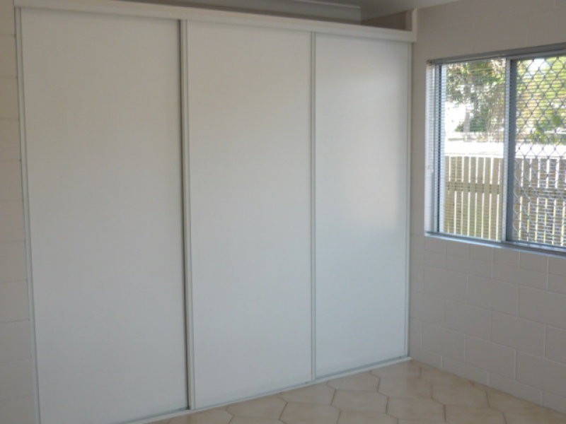 2/133 Howlett Street, Currajong QLD 4812