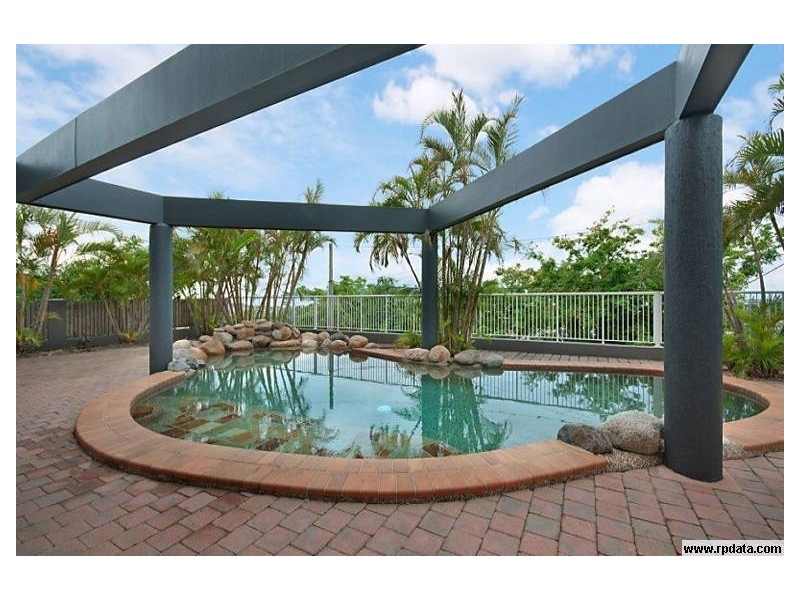 2/4 Stanton Terrace, Townsville City QLD 4810