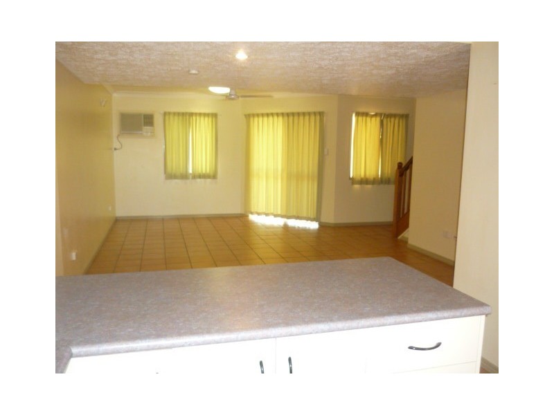 3/15 Welsh Street, Mundingburra QLD 4812