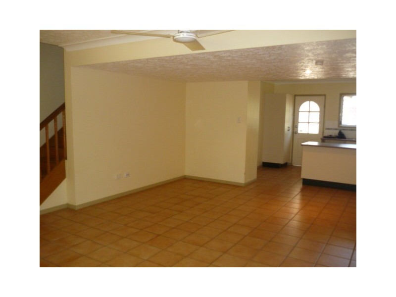 3/15 Welsh Street, Mundingburra QLD 4812