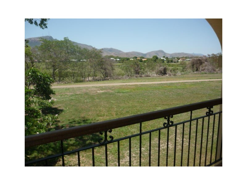 3/15 Welsh Street, Mundingburra QLD 4812