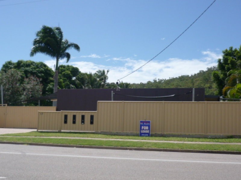 2/17 Harold Street, West End QLD 4810