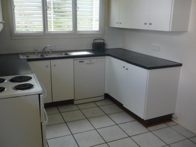 30 Meenan Street, Townsville City QLD 4810