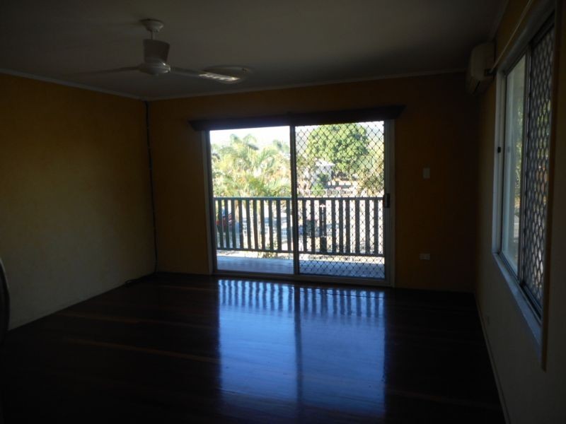 30 Meenan Street, Townsville City QLD 4810