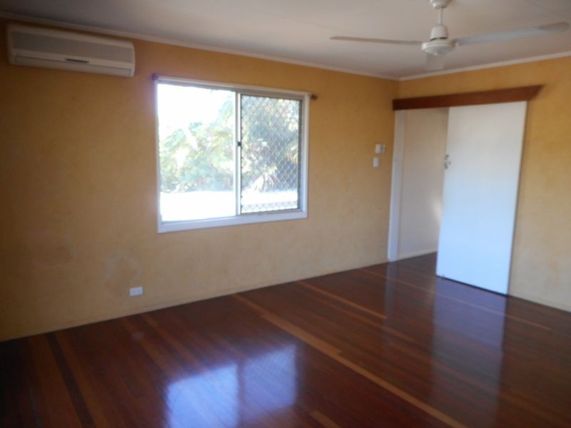 30 Meenan Street, Townsville City QLD 4810