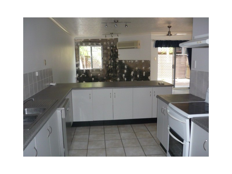 9/12 Old Comon Road, Belgian Gardens QLD 4810