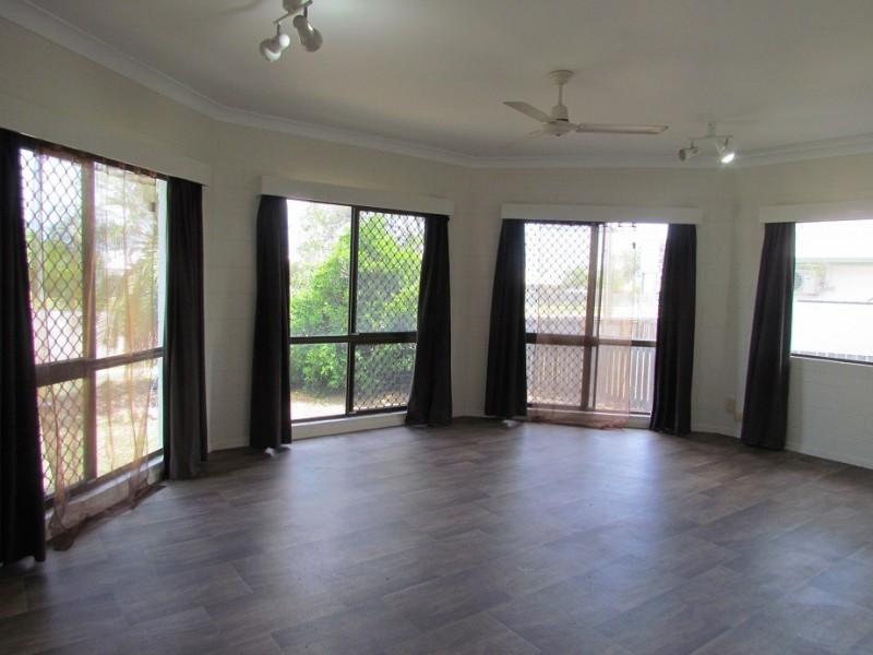 554 Bayswater Road, Mount Louisa QLD 4814