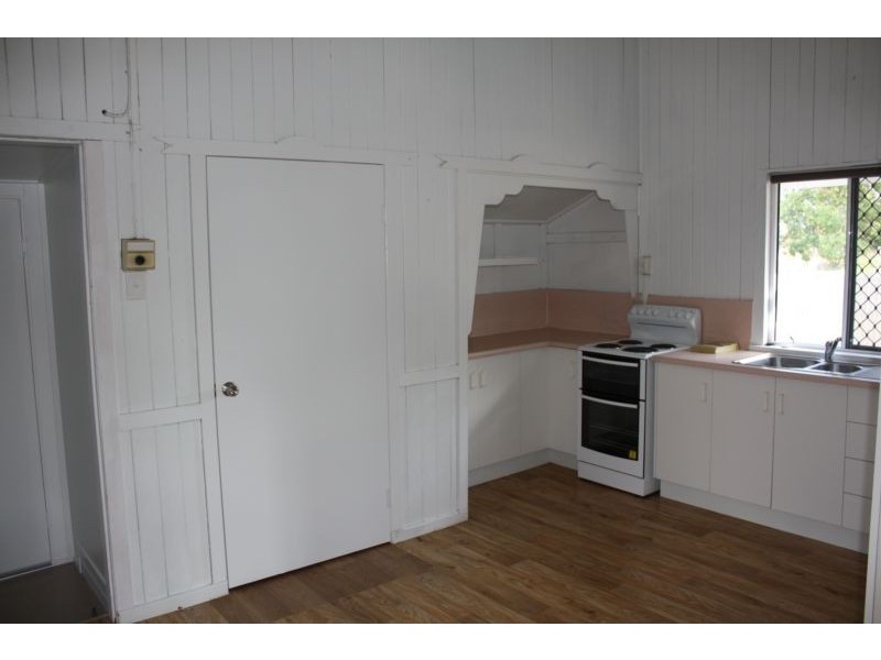 25 Latchford Street, Pimlico QLD 4812