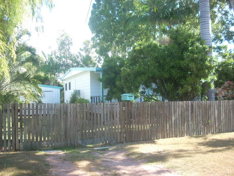 18 Banks Street, Wulguru QLD 4811