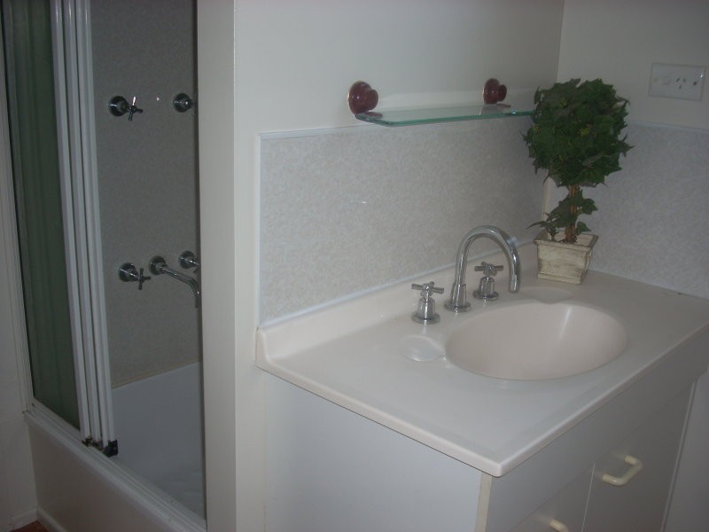 18 Banks Street, Wulguru QLD 4811