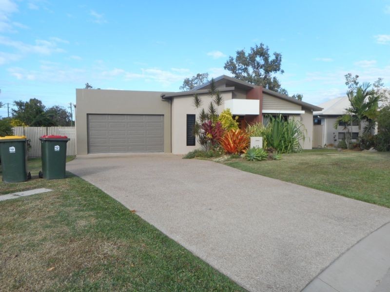 11 Bilbao Place, Bushland Beach QLD 4818