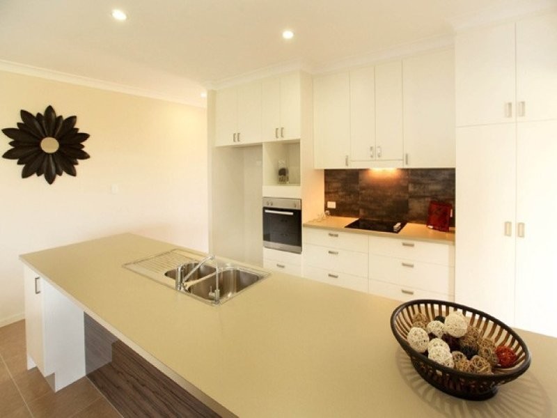 11 Bilbao Place, Bushland Beach QLD 4818