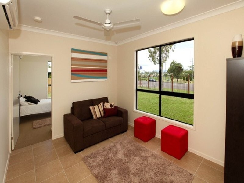 11 Bilbao Place, Bushland Beach QLD 4818