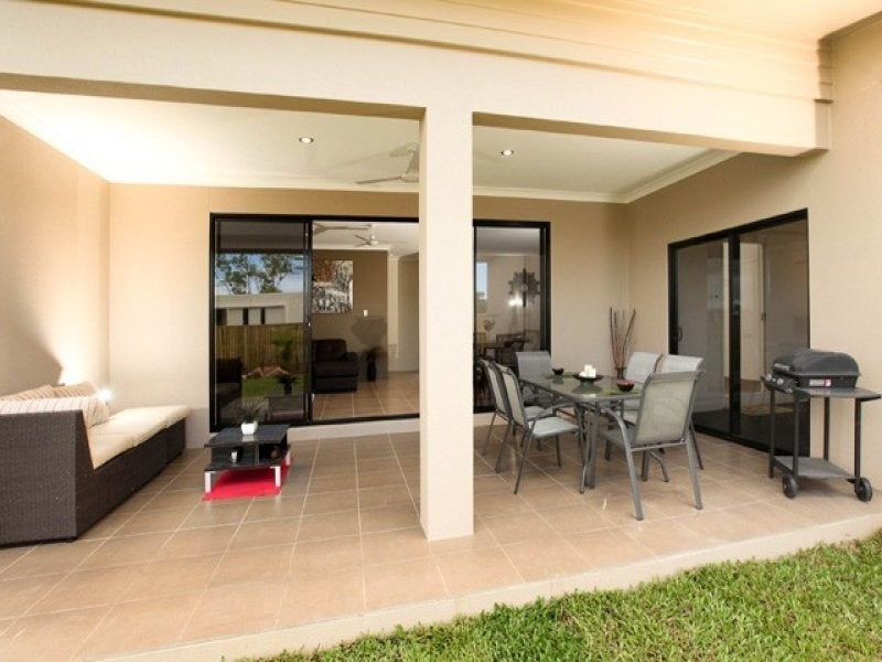 11 Bilbao Place, Bushland Beach QLD 4818