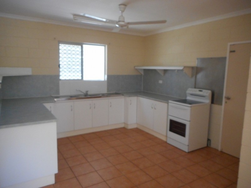 A/5 Yanda Street, Mount Louisa QLD 4814