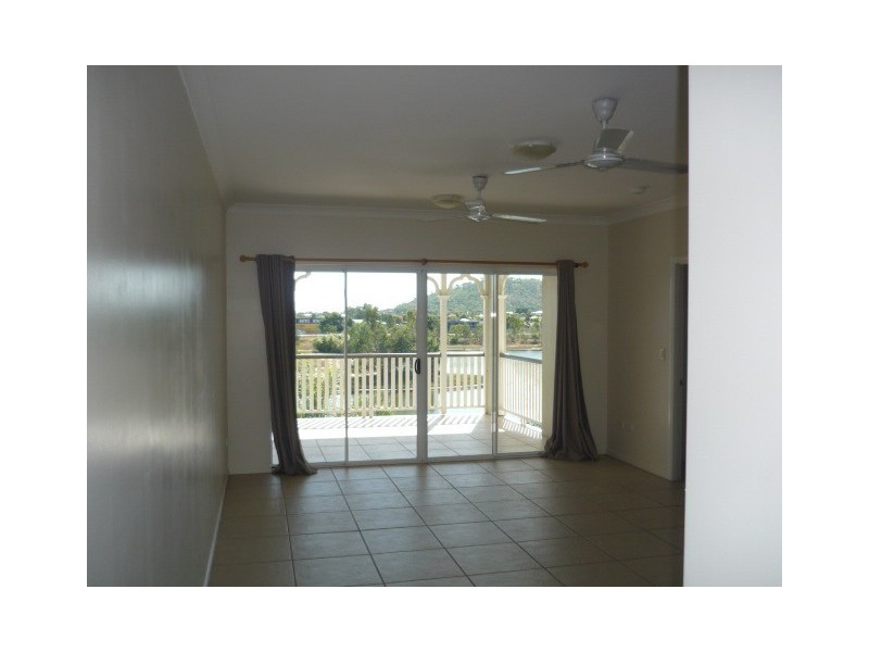 23/18-22 Martinez Ave, West End QLD 4810