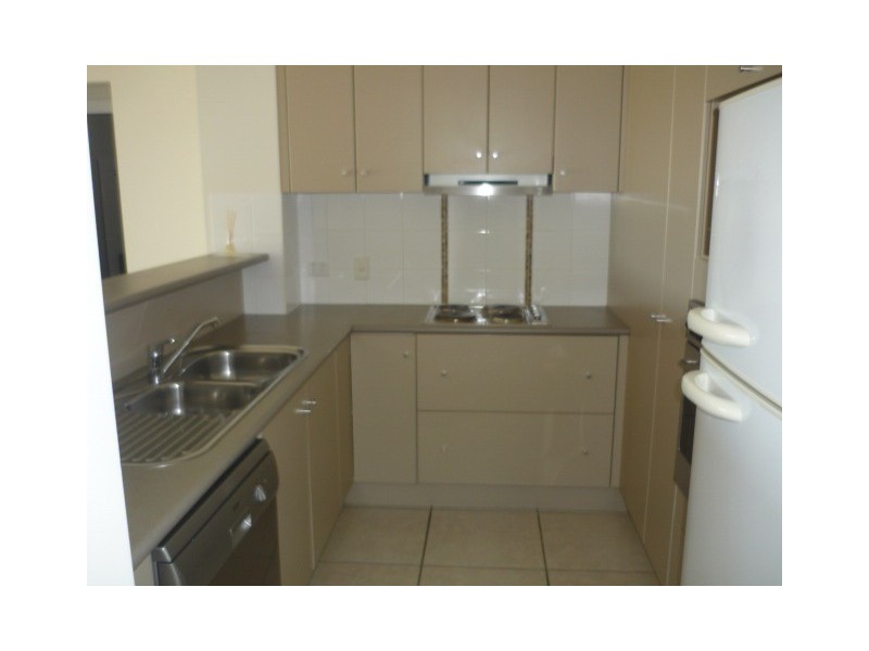 23/18-22 Martinez Ave, West End QLD 4810