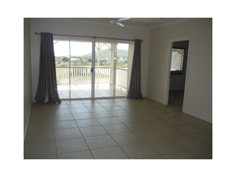 23/18-22 Martinez Ave, West End QLD 4810