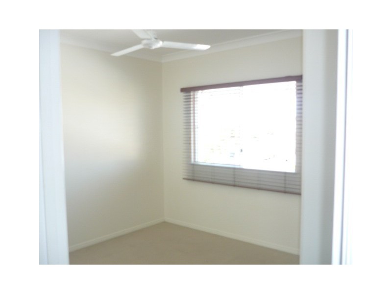 23/18-22 Martinez Ave, West End QLD 4810