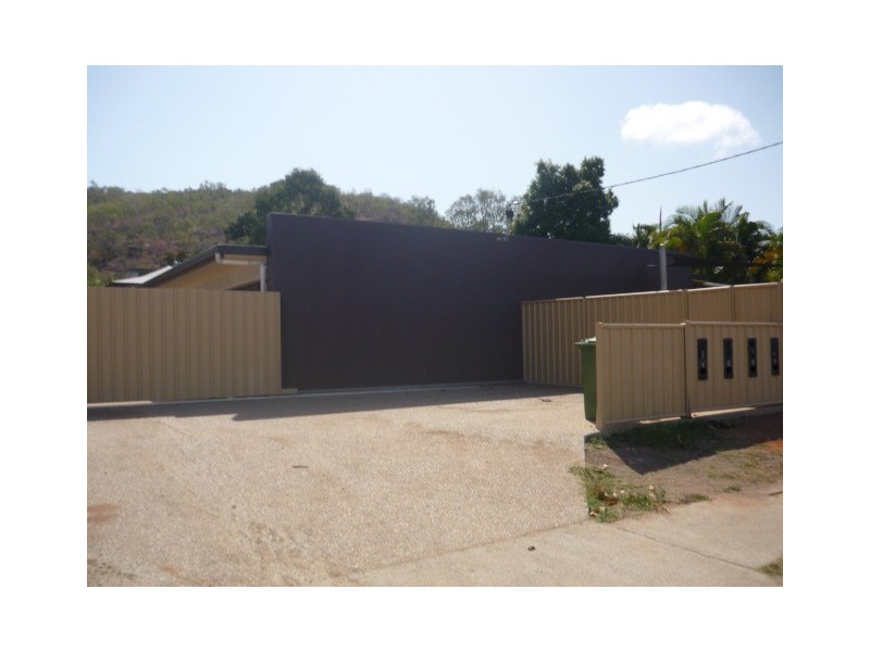 1/17 Harold Street, West End QLD 4810