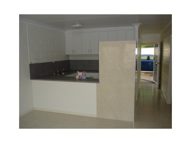 1/17 Harold Street, West End QLD 4810