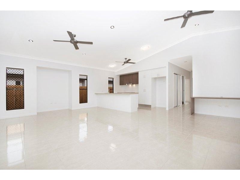 15 Poinsettia Drive, Bohle Plains QLD 4817