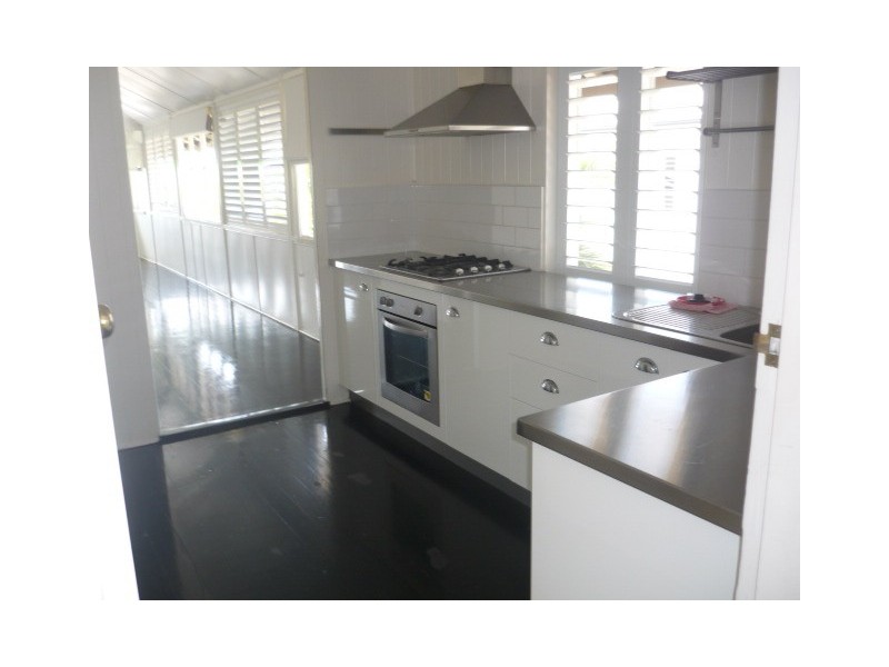 31 Alexandra Street, North Ward QLD 4810