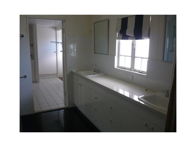 31 Alexandra Street, North Ward QLD 4810