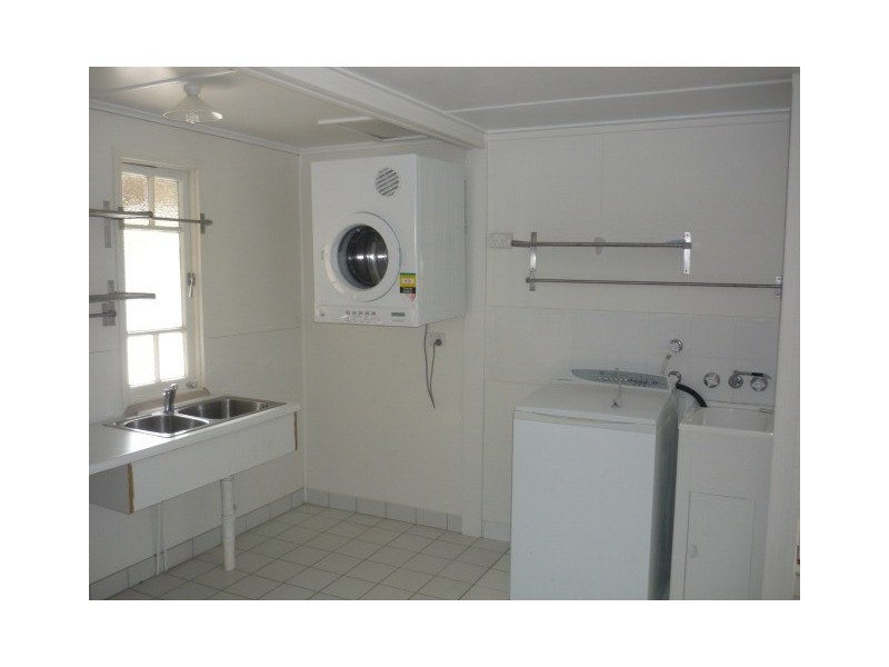 31 Alexandra Street, North Ward QLD 4810