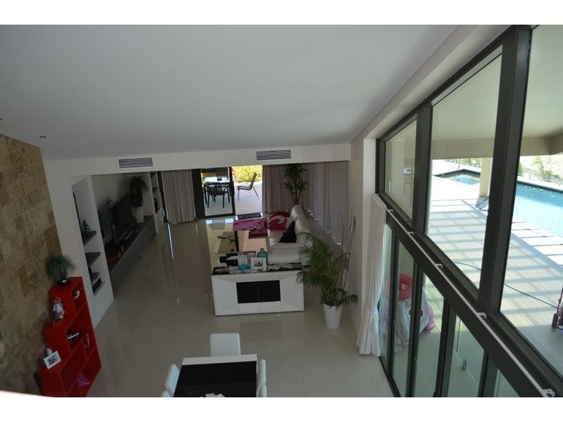 Bushland Beach QLD 4818