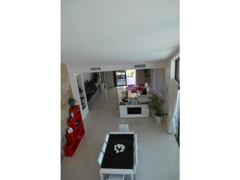 Bushland Beach QLD 4818