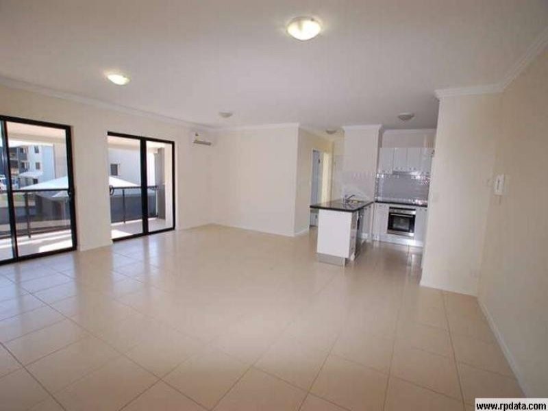 2/309 Angus Smith Drive, Douglas QLD 4814