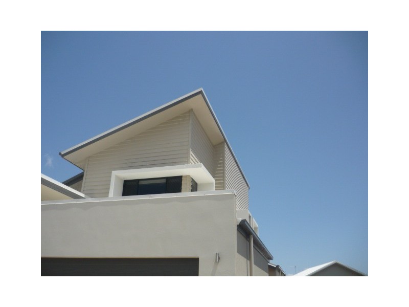 Bushland Beach QLD 4818