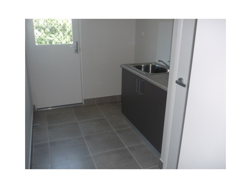 Bushland Beach QLD 4818