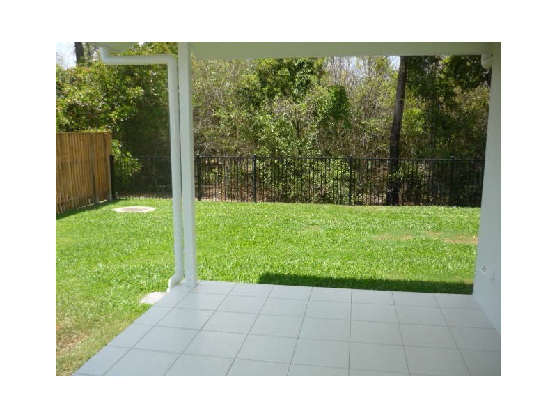 Bushland Beach QLD 4818