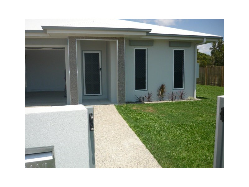 Bushland Beach QLD 4818