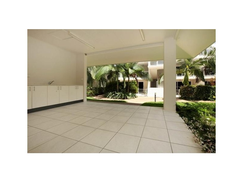 2/51 Harold Street, West End QLD 4810
