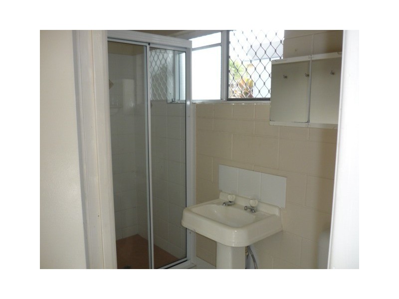 1/133 Howlett Street, Currajong QLD 4812