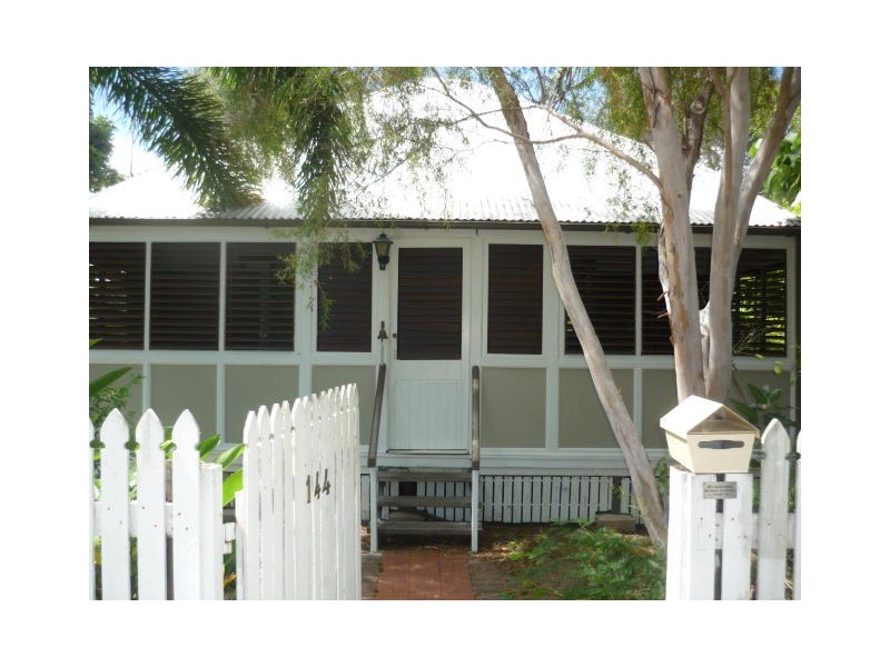 West End QLD 4810