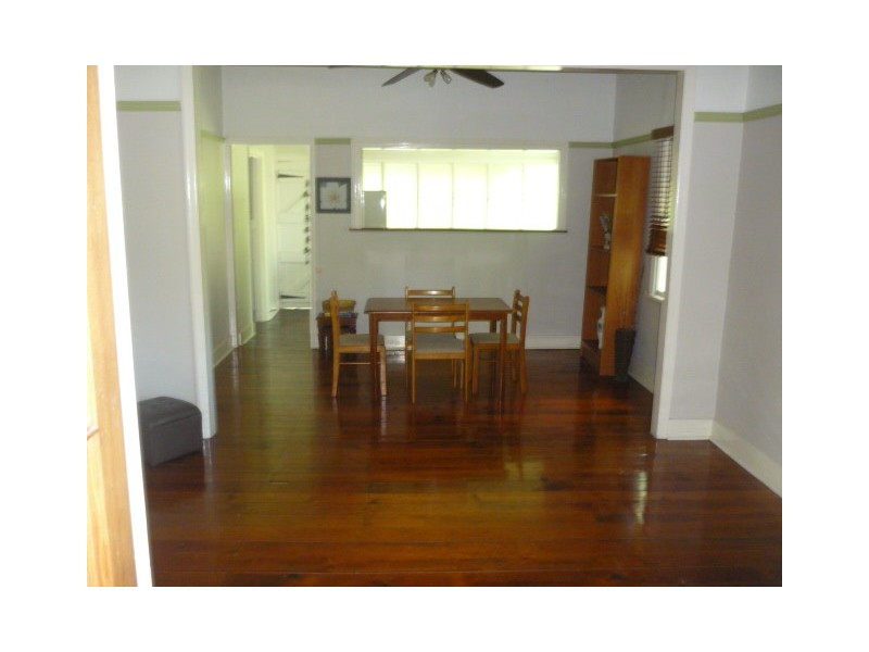 West End QLD 4810